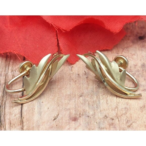 Vintage Curtis DCE 14K Gold Filled Screw Back Earrings 1" Leaf Gold Tone - Picture 1 of 9